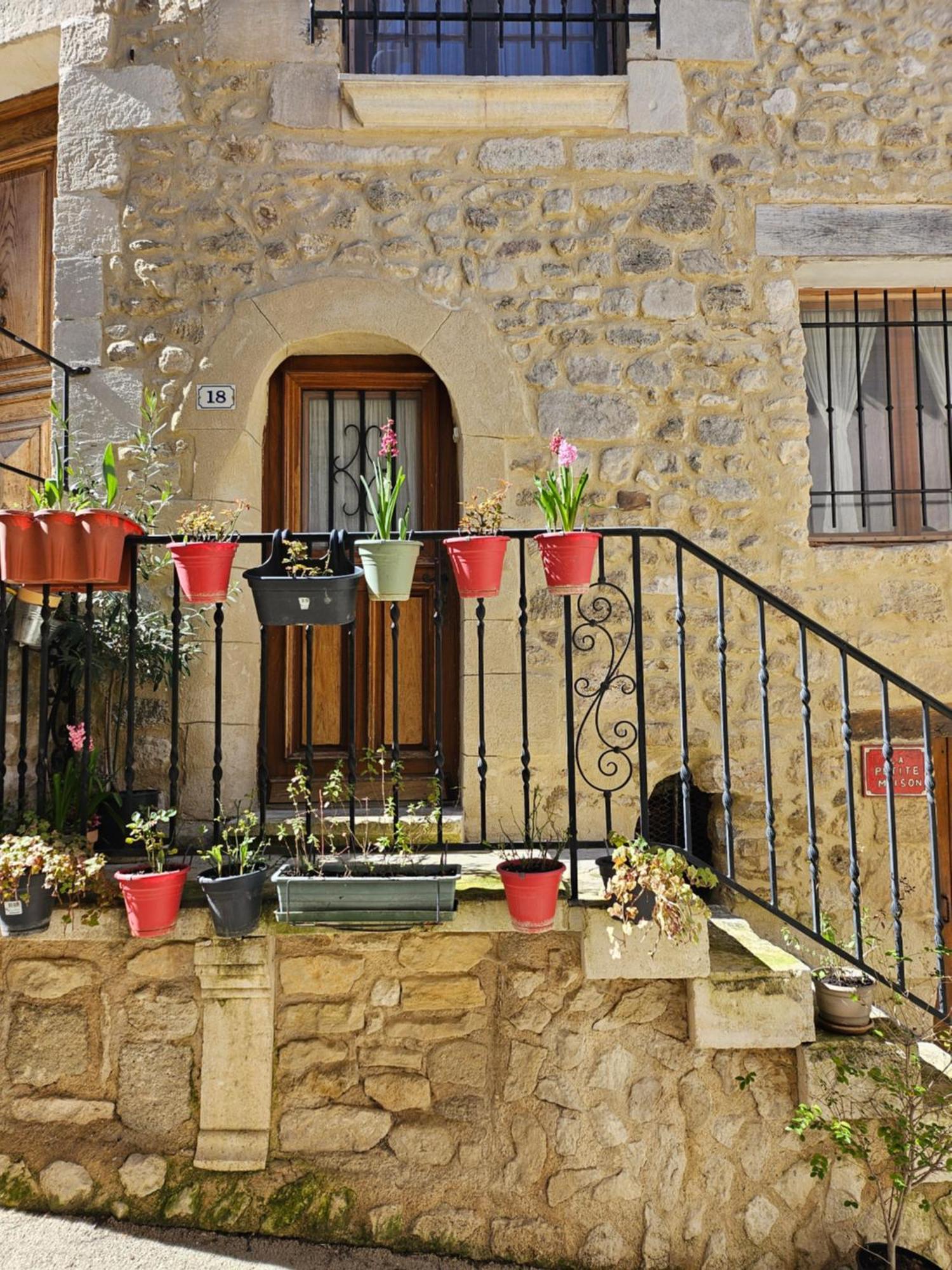La Petite Maison Céreste Εξωτερικό φωτογραφία